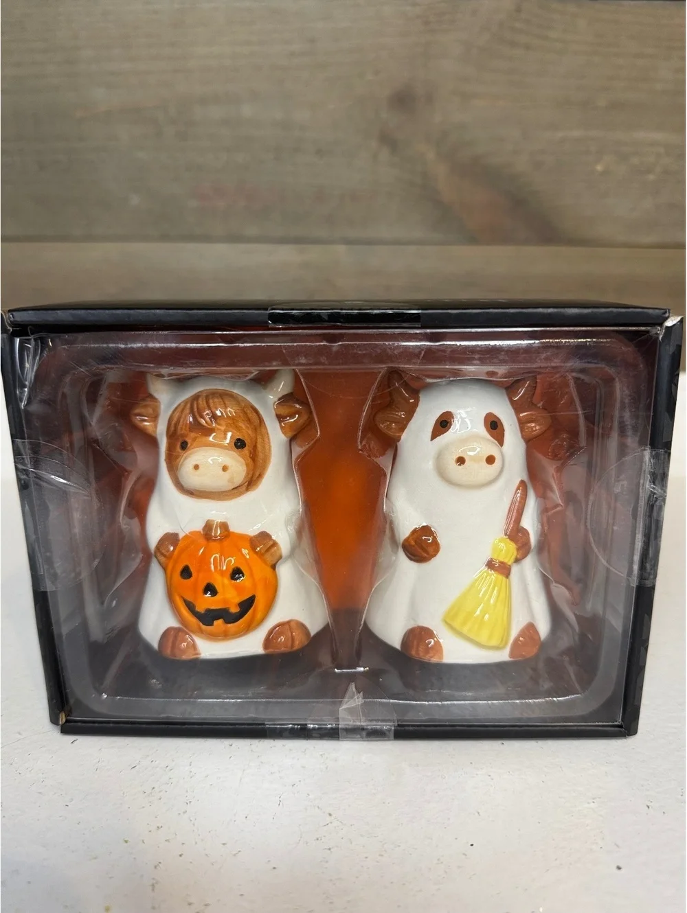 Halloween Ghost Highland Cow Ceramic Figurines - Pumpkin & Broom Set 2pc NEW